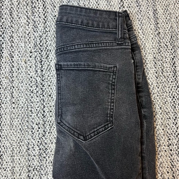 Elizabeth and James The Vintage Straight Women’s Black Jeans Denim size 27 or 4 - Picture 7 of 7